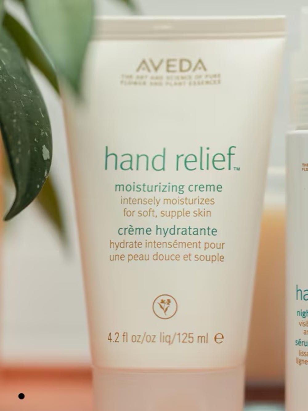 AVEDA Hand Relief Moisturizing Creme & Serum - White, Green